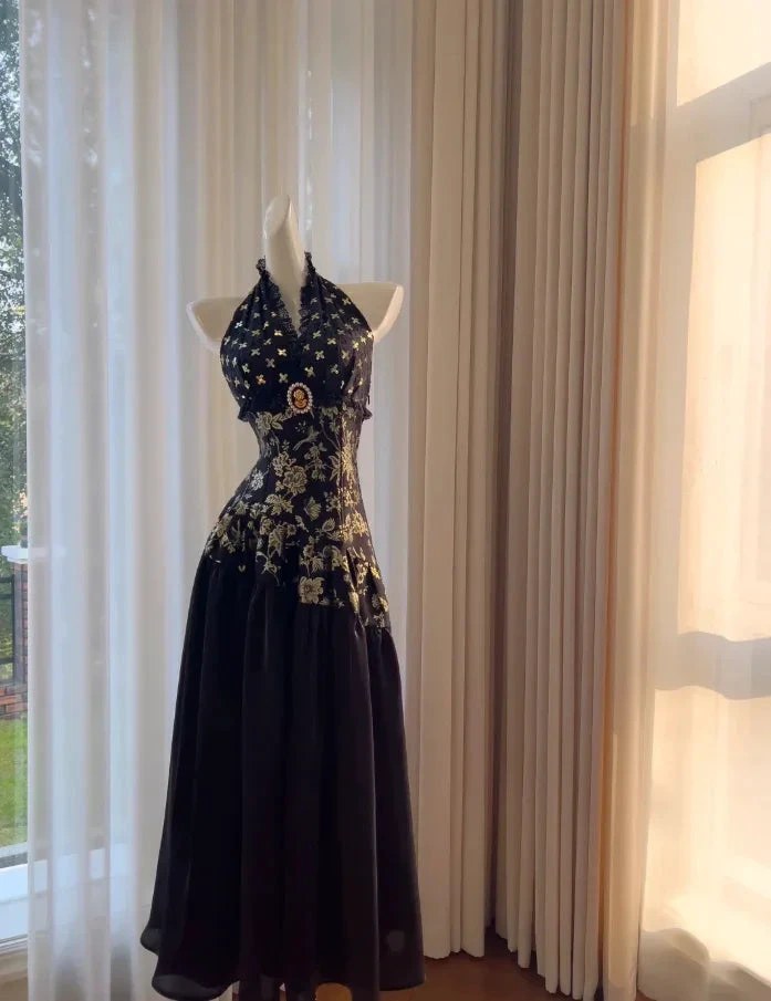 Robe de soirée longue noire élégante à col licou en satin imprimé floral avec sequins, coupe évasée, robe de bal Y8568