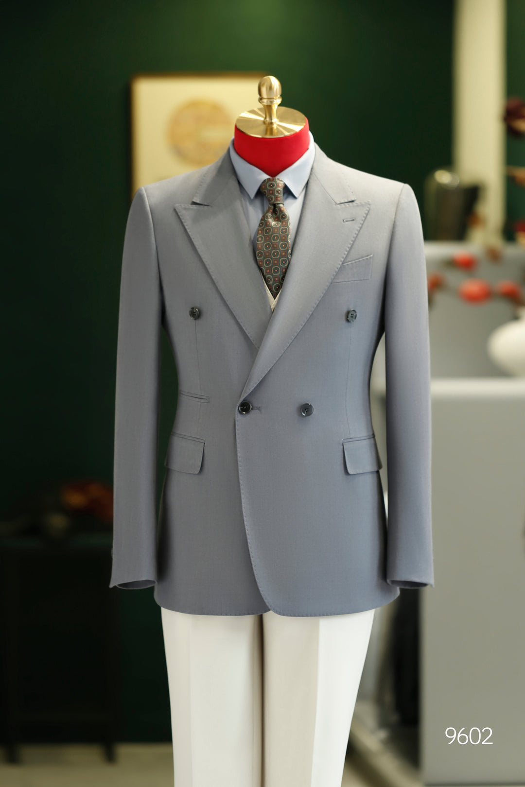 Double-Breasted Light Grey Wool Suit | Tailored Formal Groom &amp; Business Suit by 男装