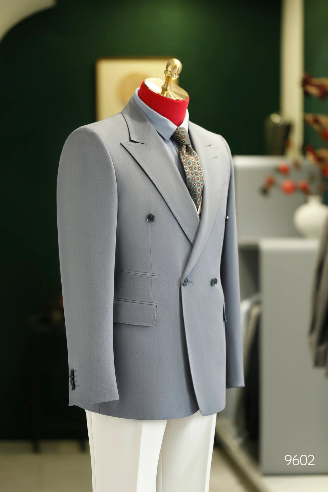 Double-Breasted Light Grey Wool Suit | Tailored Formal Groom &amp; Business Suit by 男装