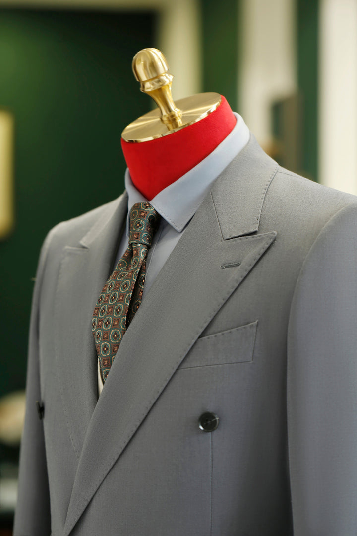 Double-Breasted Light Grey Wool Suit | Tailored Formal Groom &amp; Business Suit by 男装