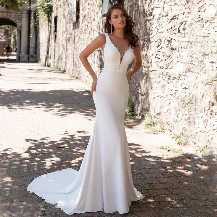 Simple And Elegant Mermaid Wedding Gauze V-Neck Sleeveless White Sweeping Train Satin Bride Gowns With Buttons Vestido De by payinti