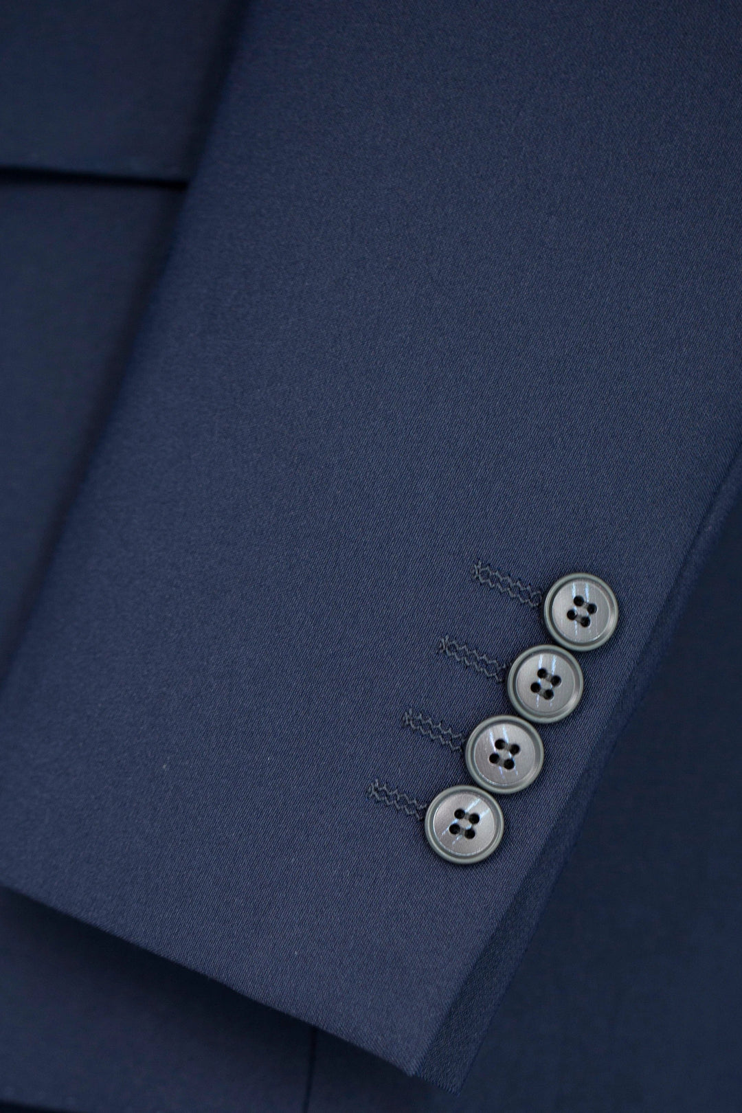 Navy Blue Wool 3-Piece Wedding Suit | Tailored Groom &amp; Groomsmen Attire by 男装