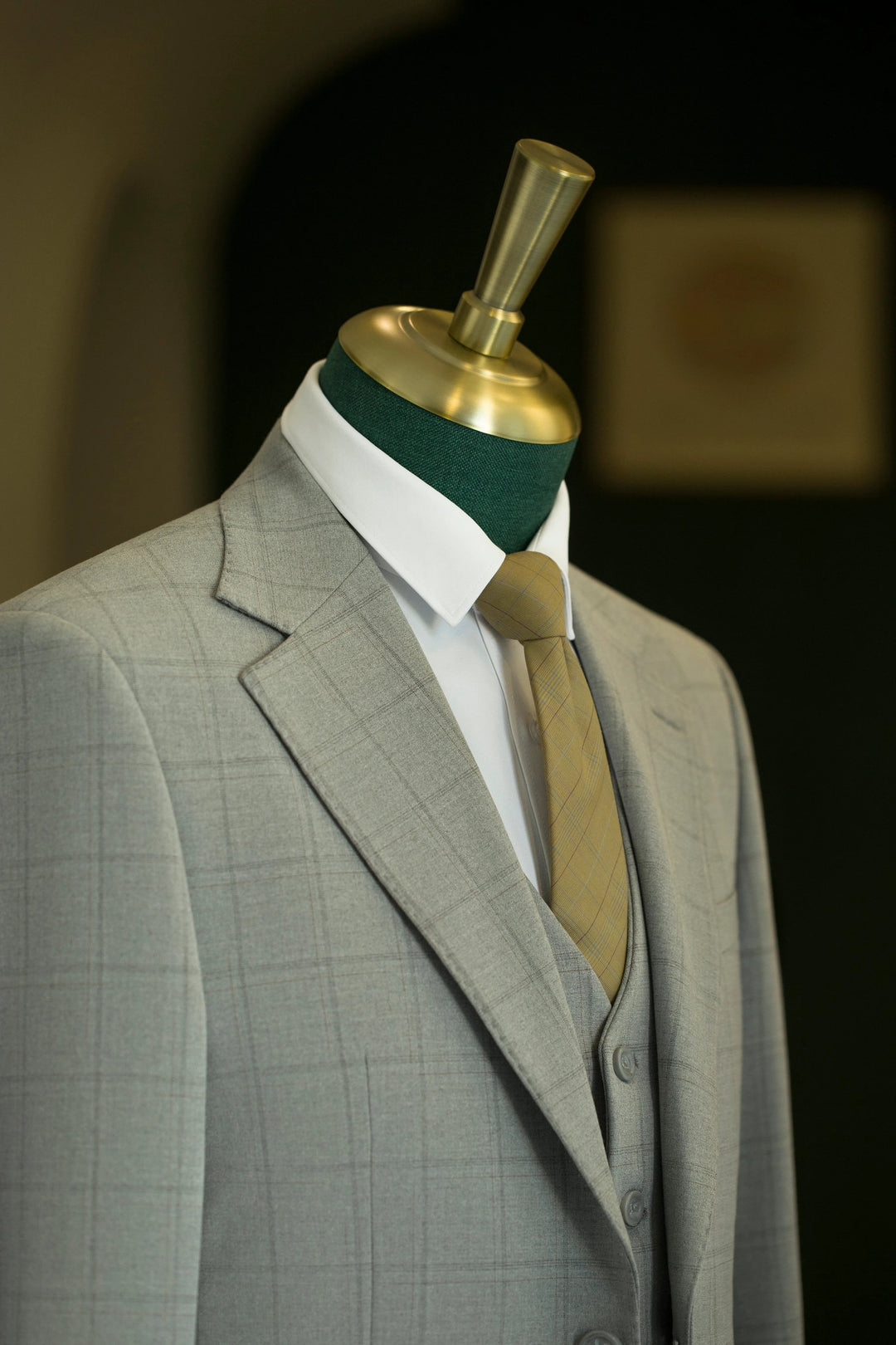 Light Grey Windowpane Check Wool 3-Piece Wedding Suit | Tailored Groom &amp; Groomsmen Attire by 男装