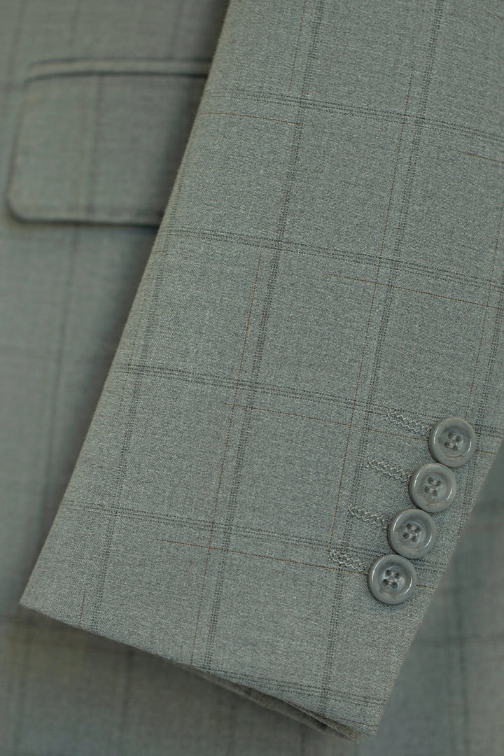 Light Grey Windowpane Check Wool 3-Piece Wedding Suit | Tailored Groom &amp; Groomsmen Attire by 男装