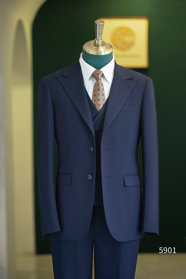 Navy Blue Wool 3-Piece Wedding Suit | Tailored Groom &amp; Groomsmen Attire by 男装