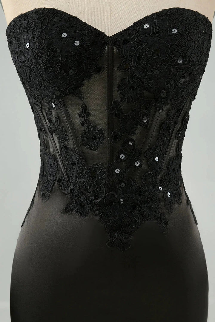 Black Bodycon Sweetheart Corset Short Homecoming Dress with Appliques by WEDTREND