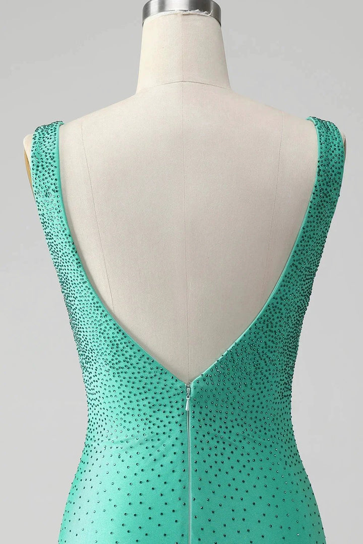 Chic Bodycon V Neck Backless Short Green Homecoming Dress with Beading by WEDTREND