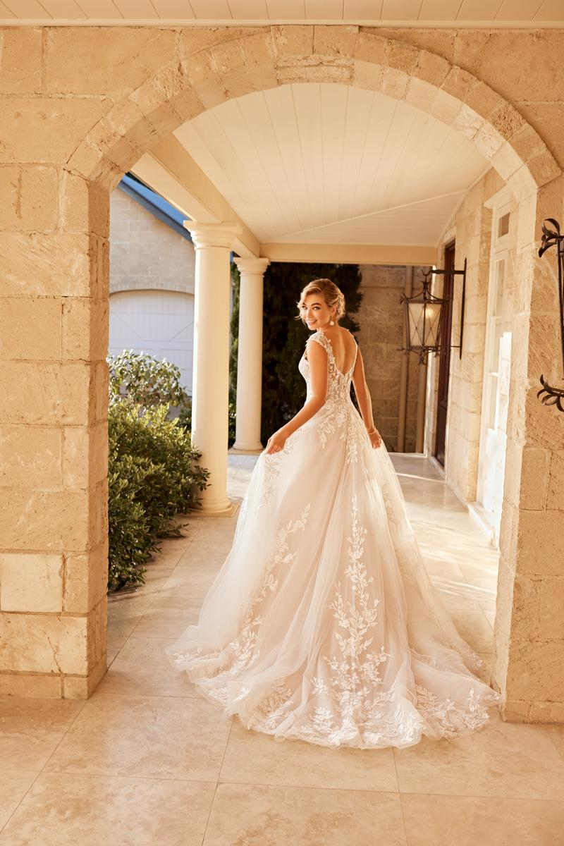 Elegant Wedding Dress For Women V-Neck Cap Sleeve Lace Appliques Vestidos De Novia With Button Sweep Train