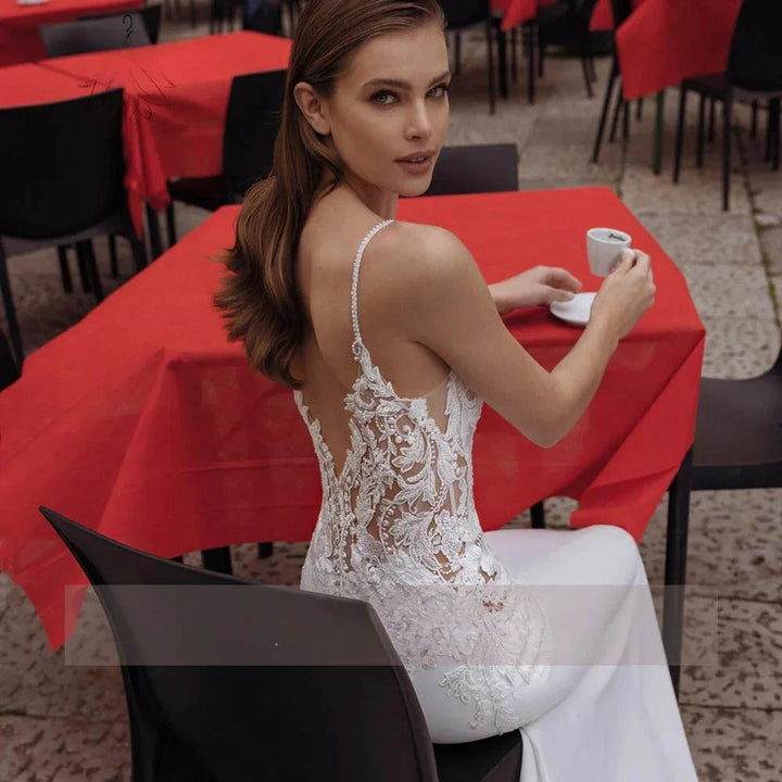 High Quality Spaghetti Straps Wedding Dresses V-Neck Backless Bride Gowns Lace Appliques Sweep Train Mermaid Vestido De Noiva by payinti