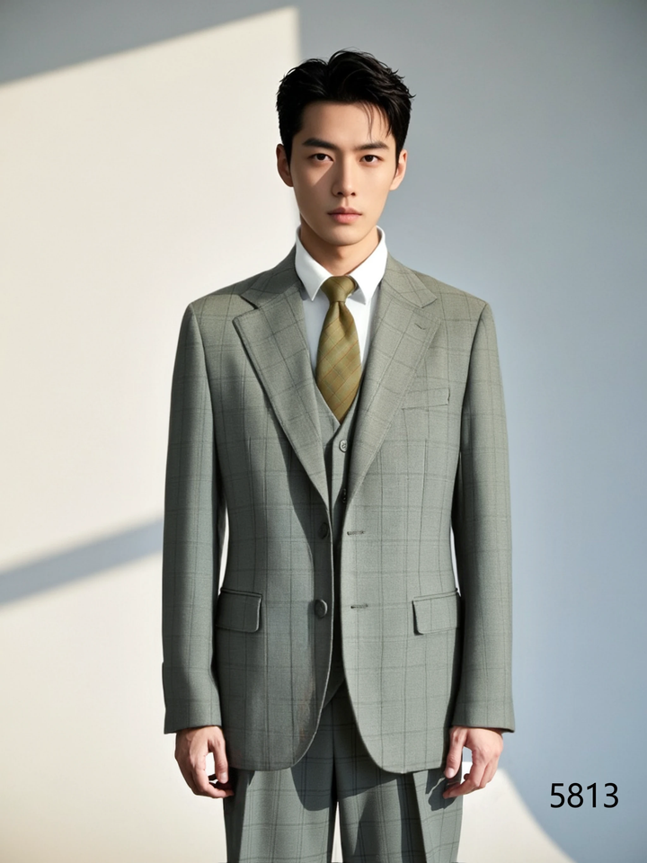 Light Grey Windowpane Check Wool 3-Piece Wedding Suit | Tailored Groom &amp; Groomsmen Attire by 男装