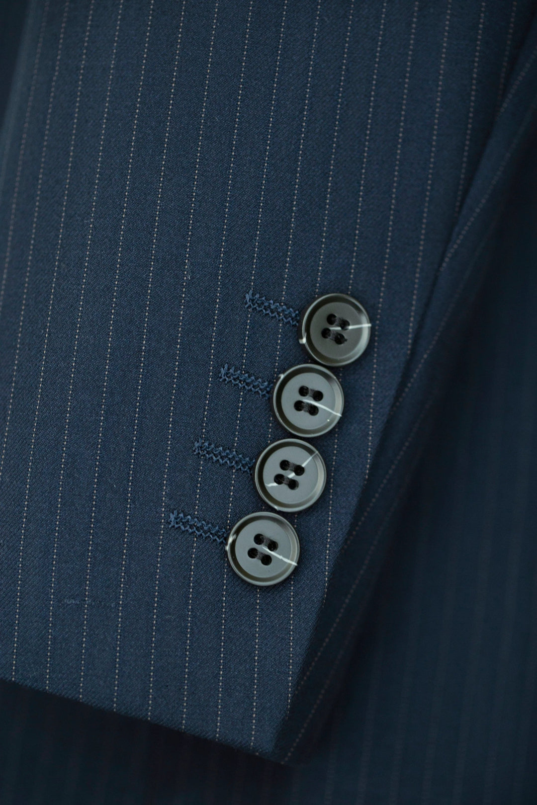 Double-Breasted Pinstripe Navy Wool Suit | Tailored Formal Groom &amp; Business Suit by 男装