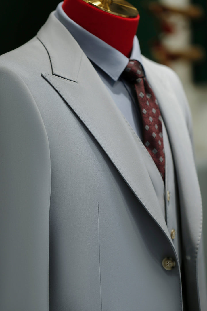 Three-Piece Light Grey Wool Suit | Tailored Formal Groom &amp; Business Suit by 男装
