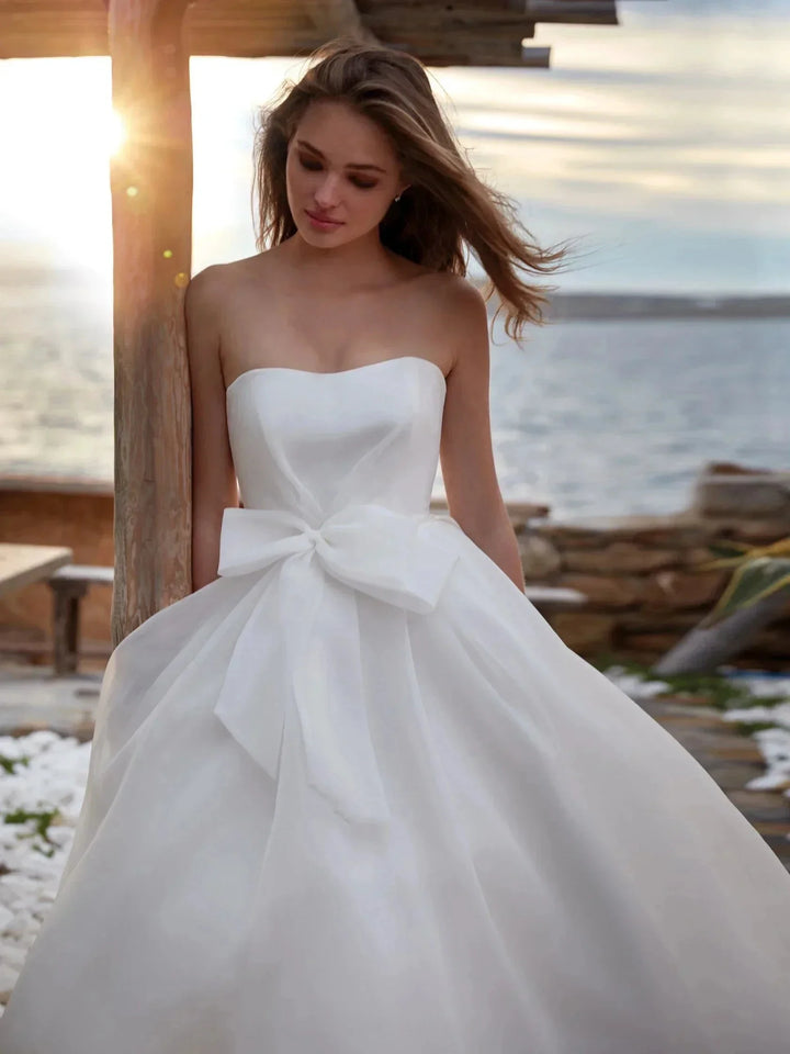 A-Line Gorgeous Round Neck Wedding Dresses Women&