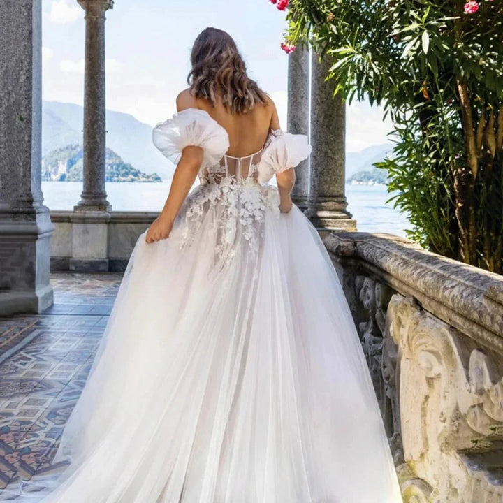 Beauteous Lace Appliques Wedding Dress Sweetheart Short Puffy Sleeves Bridal Gown Zipper Back Court Train Vestidos De Novia by payinti