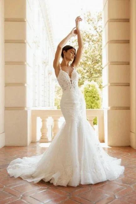 Beautiful Long Mermaid V-neck Spaghetti Straps Wedding Dresses with Lace by misshow.com