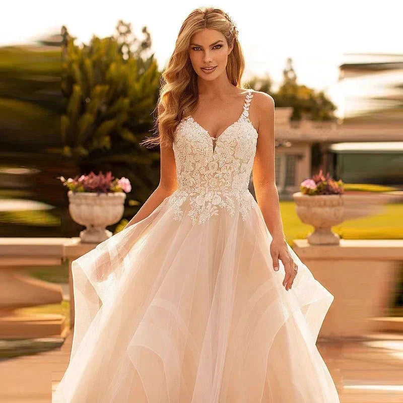 Bohemian Wedding Dresses Sexy Women Elegant Sleeveless Bridal Gowns A-Line Tulle Lace Applique Sexy Backless Robe Vestido by payinti