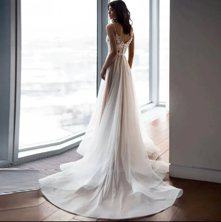 Charming Spaghetti Straps V Neck Wedding Dresses Lace Appliques Backless Tulle A Line Bridal Gowns Sweep Train Robe De Mariée by payinti