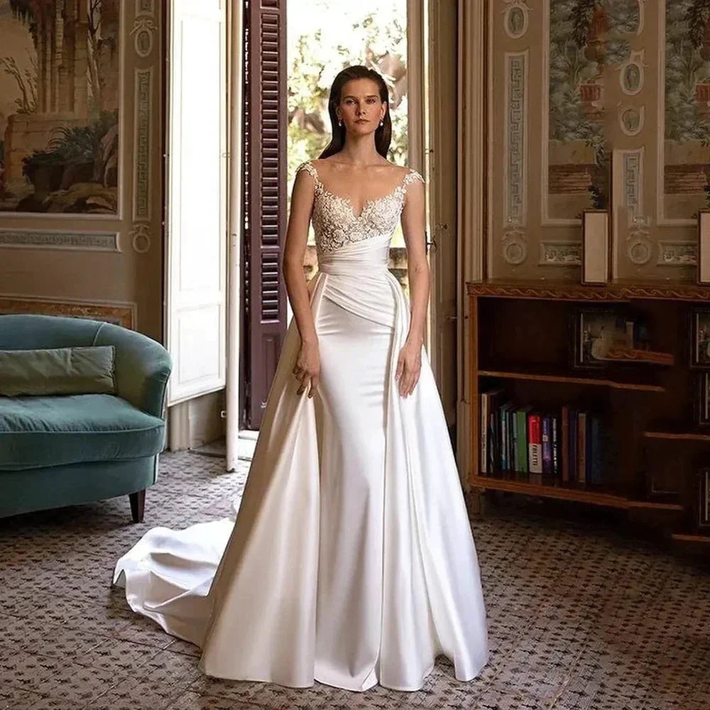 Classic Sexy Wedding Dresses A Line Lace Appliques Long Sleeve Ball Gowns Woman&