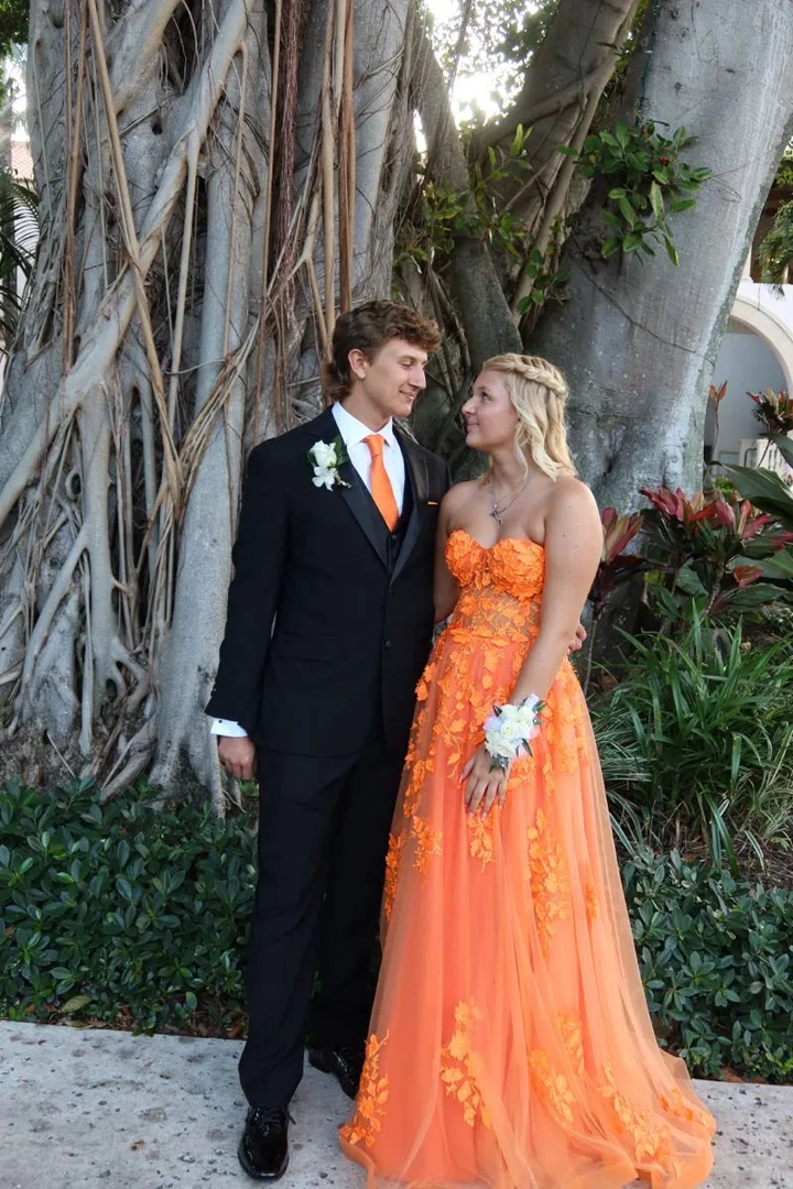 Orange Lace Appliques Prom Dress Illusion Sweetheart Strapless Tulle A Line Sweep Train Evening Gowns Graduation Party Y4167 by simplepromdress