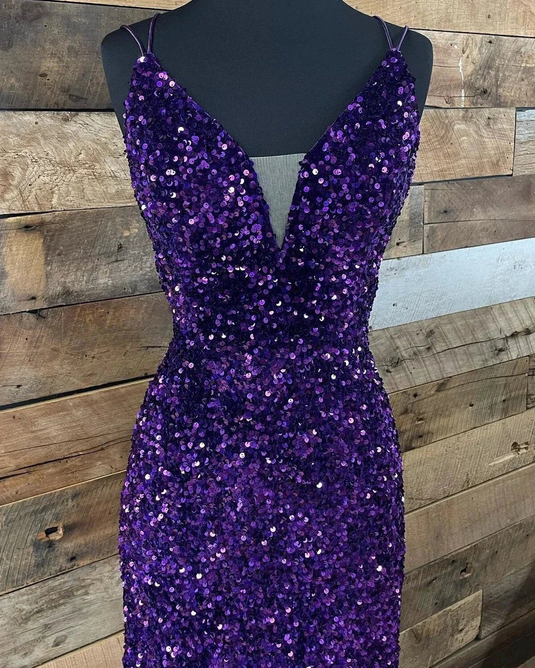 Gorgeous Short Sequined Spaghetti Straps V-neck Tight Homecoming Dress by misshow.com