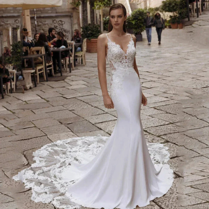 High Quality Spaghetti Straps Wedding Dresses V-Neck Backless Bride Gowns Lace Appliques Sweep Train Mermaid Vestido De Noiva by payinti