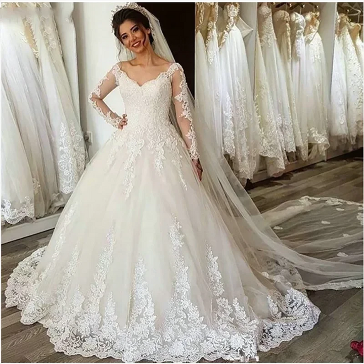 Long Sleeves Plus Size Wedding Dress Vestido de Noiva Bride Dress Robe Mariage V Neck Lace Appliques Lace Up Bridal Gowns by payinti