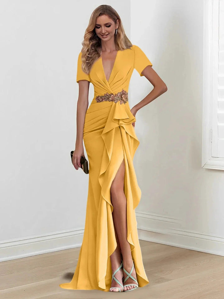 Mermaid/Trumpet Floor-Length V Neck Mother of the Bride Dresses with Ruffles by Dreamylily