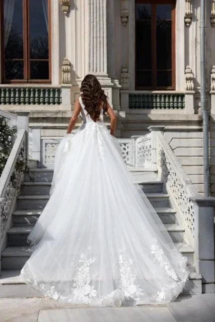 Mermaid Ball Gown Chiffon V-Neck Wedding Dress with Appliques by misshow.com
