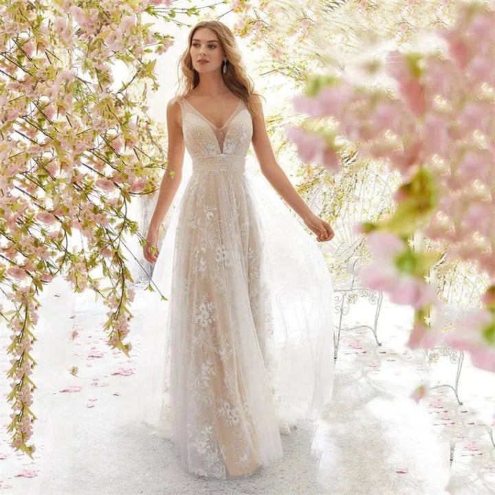 New European and American Foreign Wedding Dress Sexy Fashion V-neck Sleeveless Lace Wedding Dress by payinti