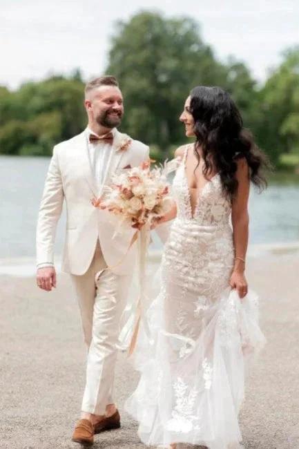 Sexy Long Mermaid V-neck Sleeveless Wedding dresses With Lace by misshow.com
