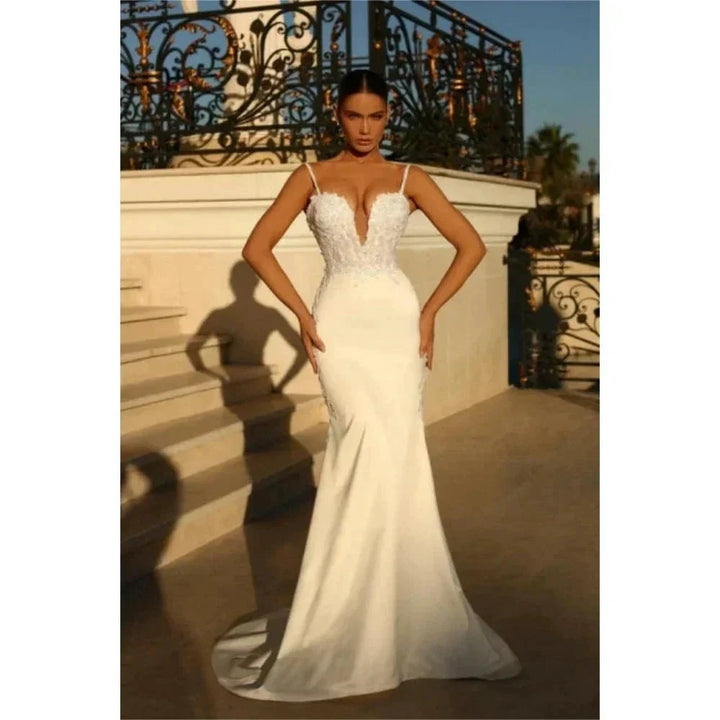 Sexy Spaghetti Straps Wedding Dresses Sexy Appliques Deep V Neck Sweep Train Mermaid Ball Gowns Woman&