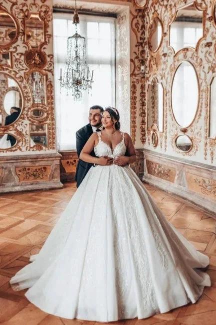 Sweetheart Luxury Ball Gown Stain Wedding Dress with Appliques by misshow.com