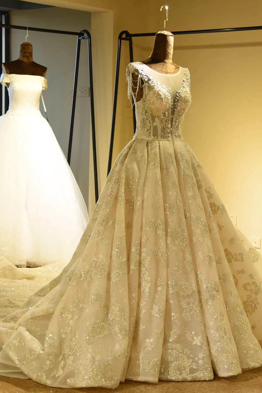 Amazing Princess Lace-up Sparkly Beading Tulle Ivory Princess Wedding Dress by misshow.com