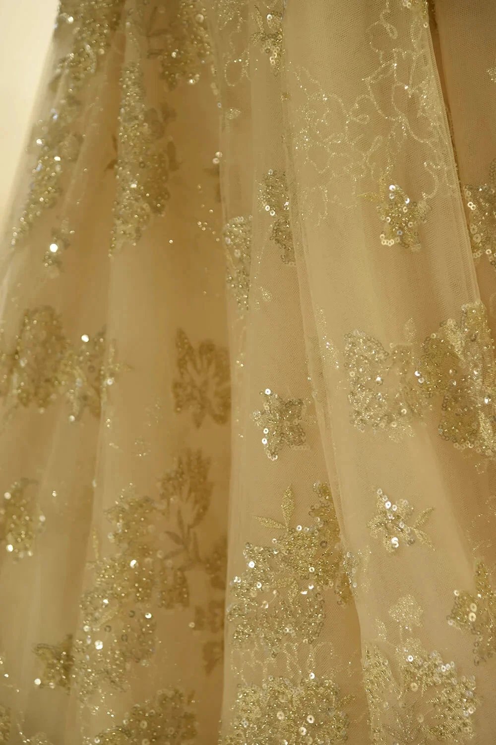 Amazing Princess Lace-up Sparkly Beading Tulle Ivory Princess Wedding Dress by misshow.com