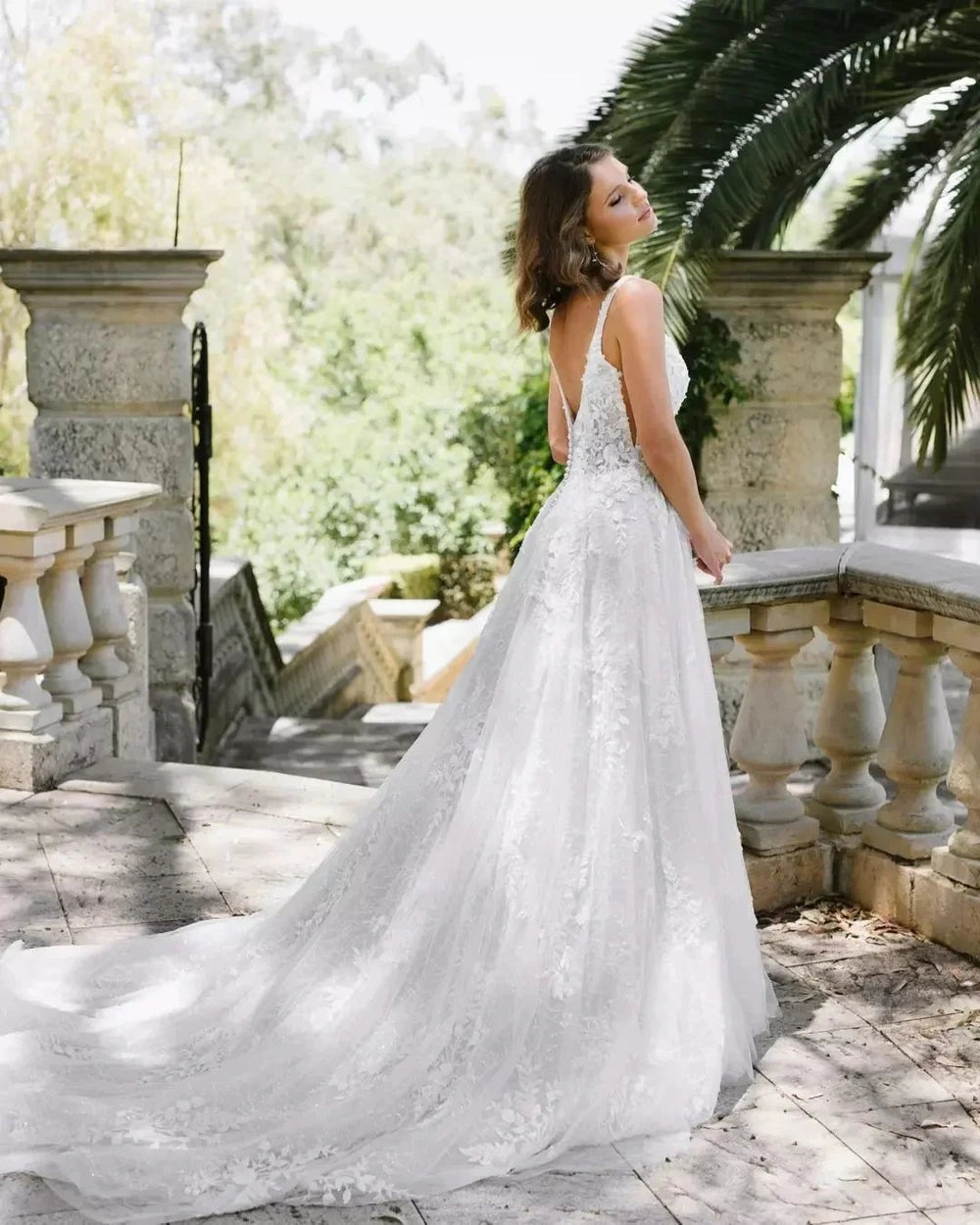 Beautiful A-Line Lace Scoop Sleeveless White Long Wedding Dress With Appliques by misshow.com