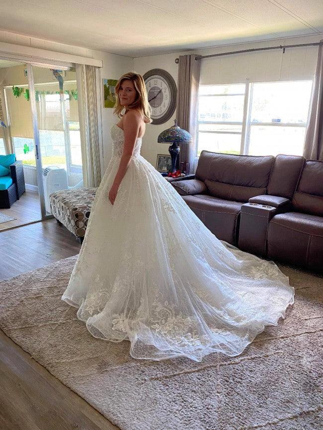 Beautiful Long A-line Off-the-shoulder Lace Appliques Wedding Dress with Beads by BIZTUNNEL