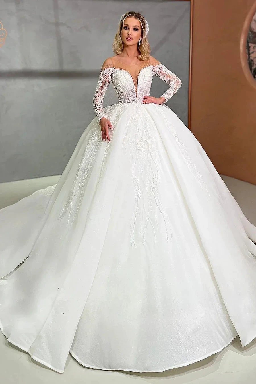 Beautiful Sweetheart Ball Gown Long Sleeves Wedding Dress With Beading by misshow.com