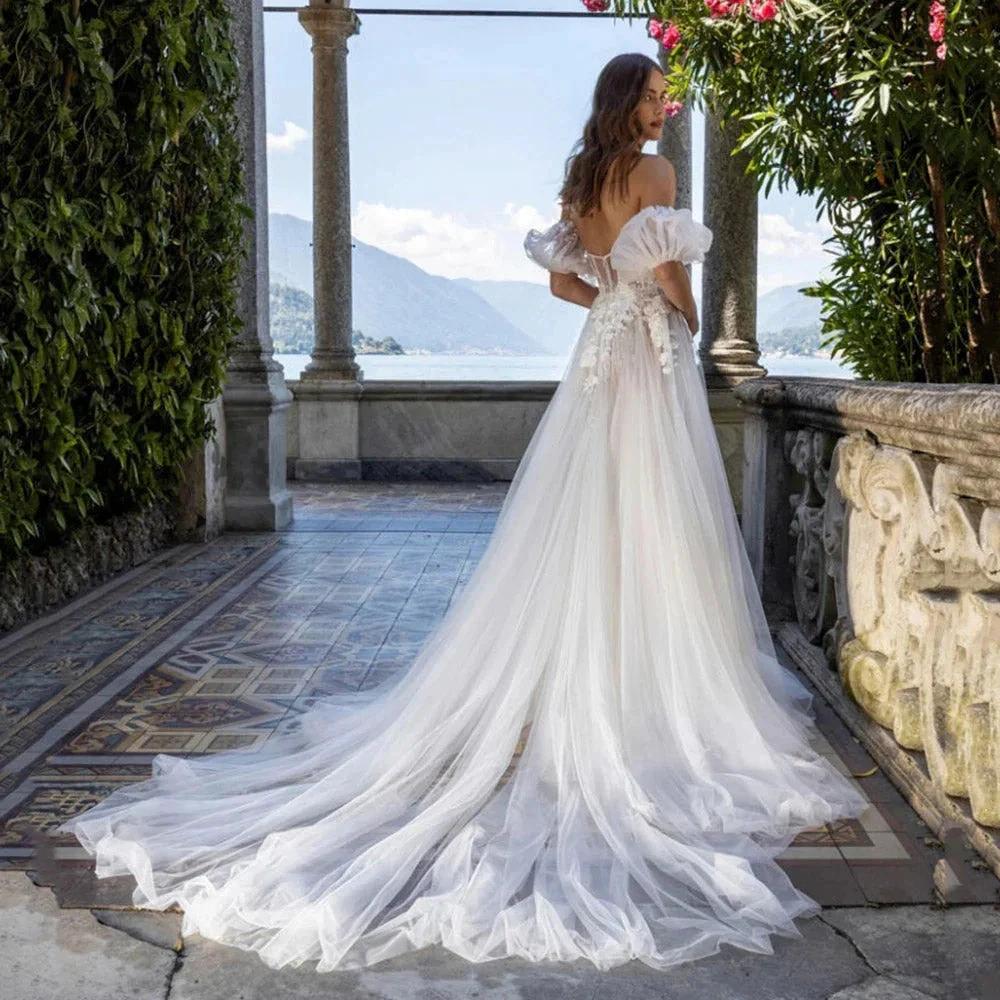Beauteous Lace Appliques Wedding Dress Sweetheart Short Puffy Sleeves Bridal Gown Zipper Back Court Train Vestidos De Novia by payinti