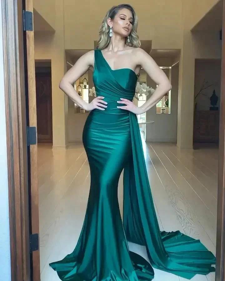 Charming Long Mermaid One Shoulder Green Prom Dress With Side Train by BIZTUNNEL