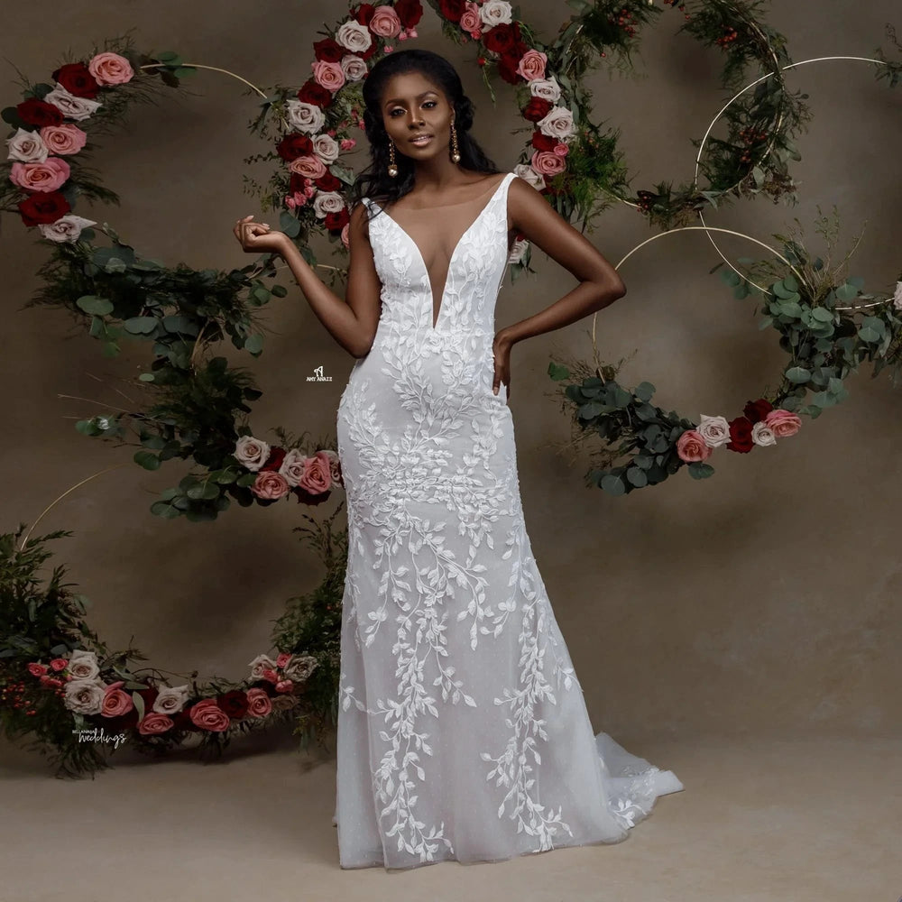 Charming Portrait Sleeveless Lace Mermaid Wedding Dress by misshow.com
