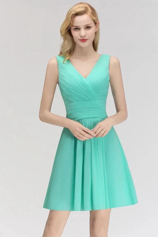 Classic V-Neck Floral Mini Cocktail Dress Sleeveless Chiffon Knee Length Homecoming Dress by misshow.com