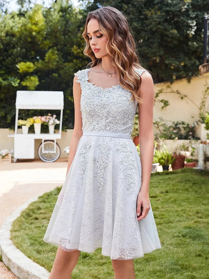 Elegant A-Line Scoop Sleeveless Lace Prom Dresses by misshow.com