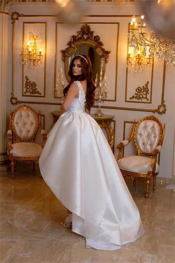 Elegant A-line Short V-neck Sleeveless Wedding Dresses With Lace by misshow.com