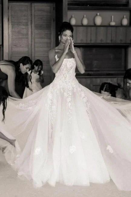 Elegant Designer Appliques A-line Wedding Dresses With Lace by misshow.com