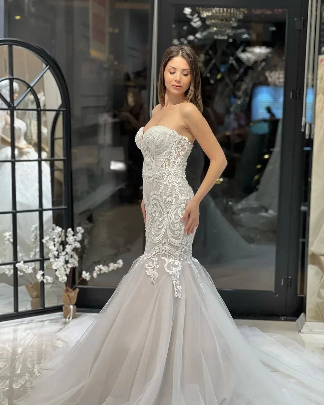 Elegant Floor Length Sweetheart Sleeveless Mermaid Lace Wedding Dress with Appliques by misshow.com