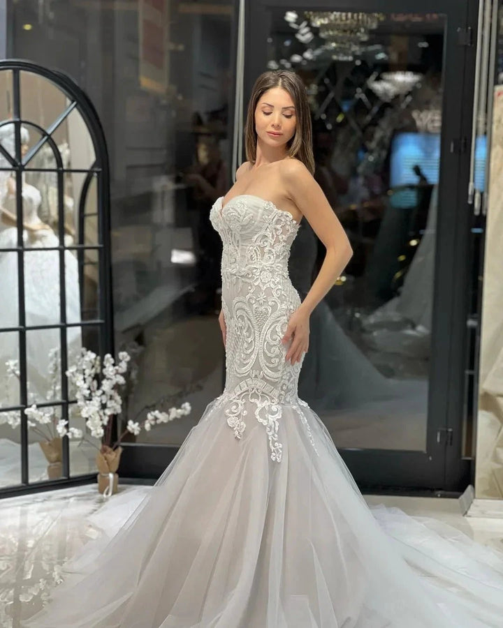 Elegant Floor Length Sweetheart Sleeveless Mermaid Lace Wedding Dress with Appliques by misshow.com
