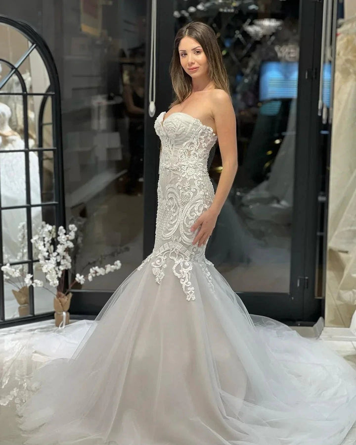 Elegant Floor Length Sweetheart Sleeveless Mermaid Lace Wedding Dress with Appliques by misshow.com