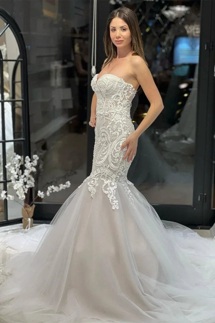Elegant Floor Length Sweetheart Sleeveless Mermaid Lace Wedding Dress with Appliques by misshow.com