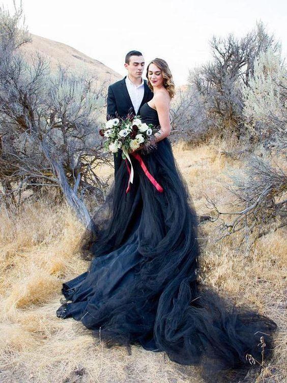 Elegant Long A-line Strapless Tulle Black Wedding Dress by BIZTUNNEL