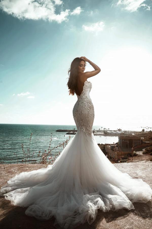 Elegant Long Meramid Sweetheart Backless Tulle Wedding Dress with Appliques Lace by BIZTUNNEL